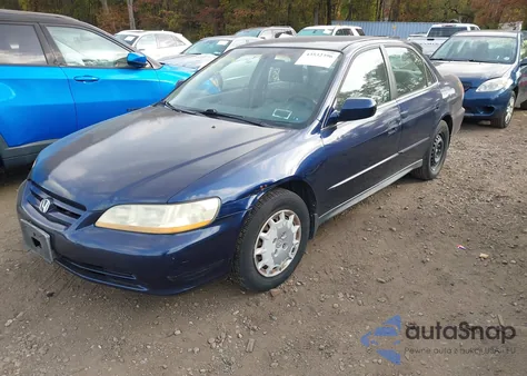 2002 Honda Accord 2.3 Lx из США, поврежденный, VIN 1HGCG66552A113262